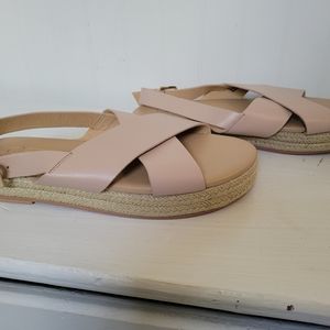 Comfortable Sand color sz 7 NEW